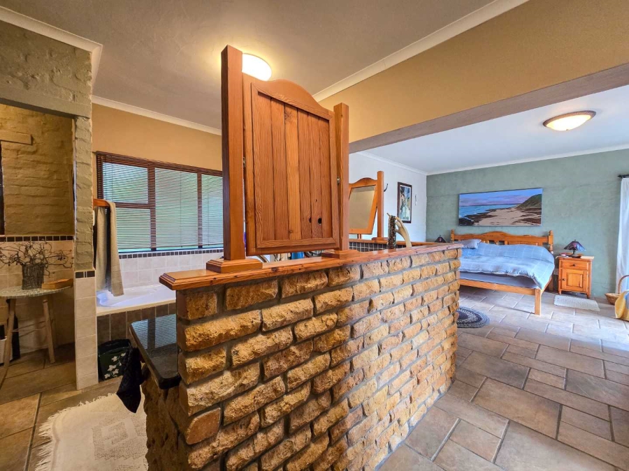 3 Bedroom Property for Sale in Stilbaai Wes Western Cape